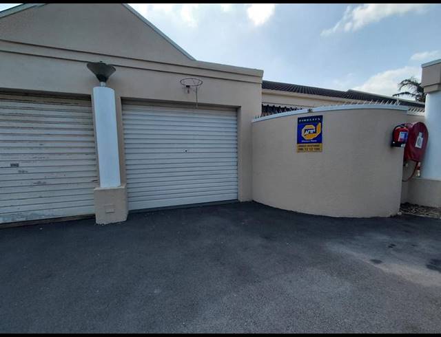 2 BEDROOM TOWNHOUSE FOR SALE IN SHERWOOD